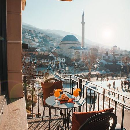 Monarch Boutique Hotel Призрен Екстериор снимка