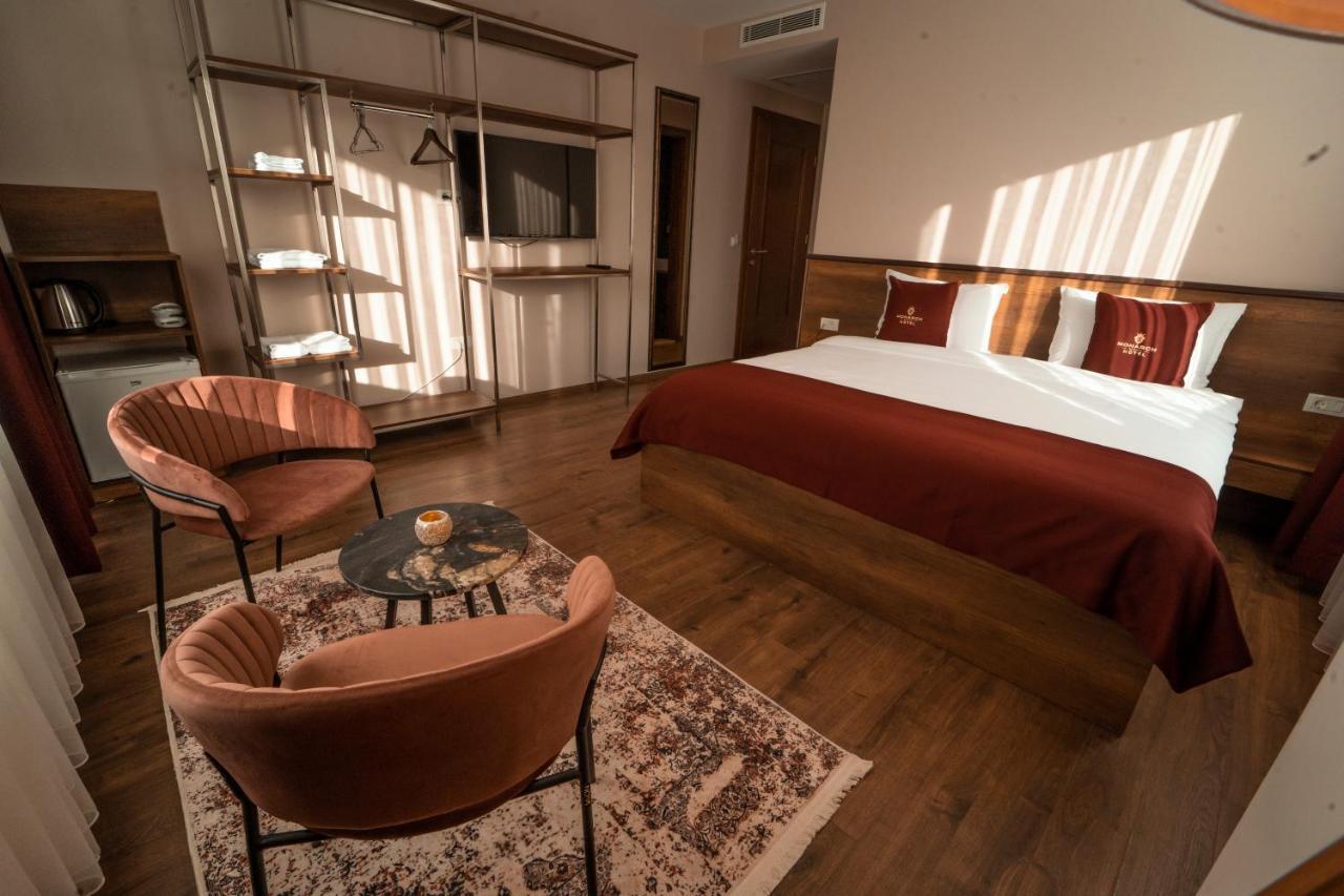 Monarch Boutique Hotel Призрен Екстериор снимка