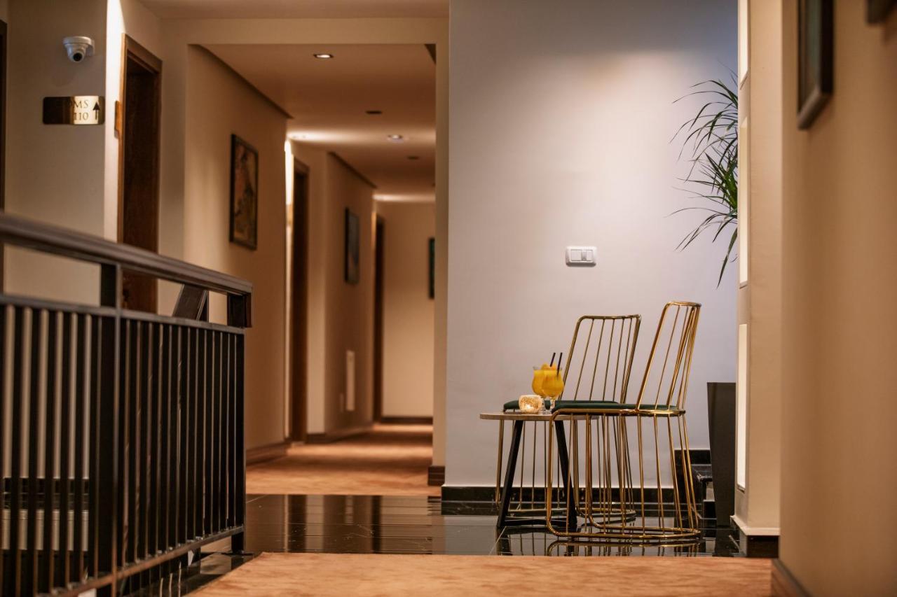 Monarch Boutique Hotel Призрен Екстериор снимка