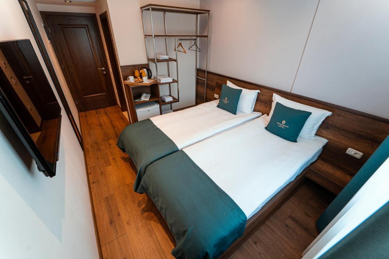 Monarch Boutique Hotel Призрен Екстериор снимка